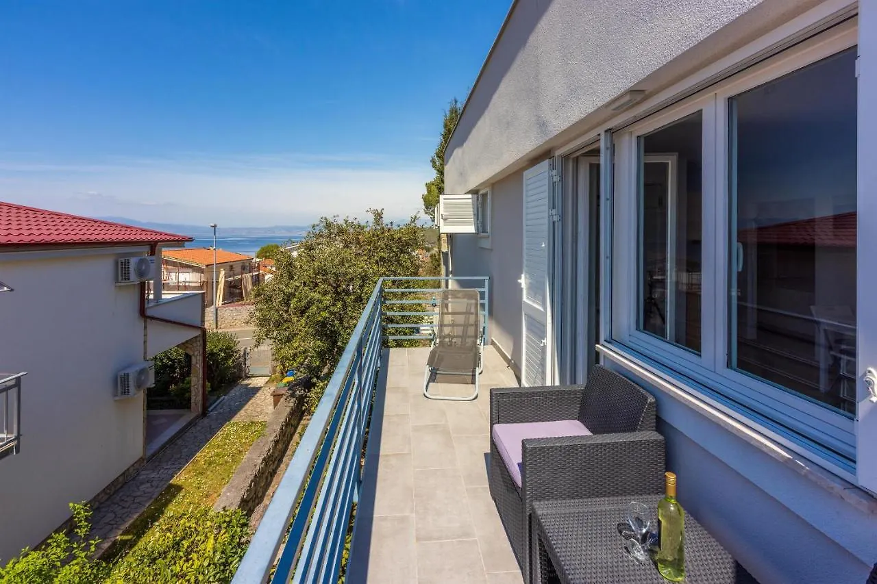 Apartment Vito Njivice Croatia