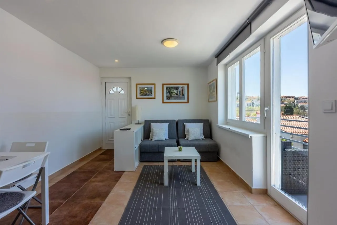 Apartment Vito Njivice